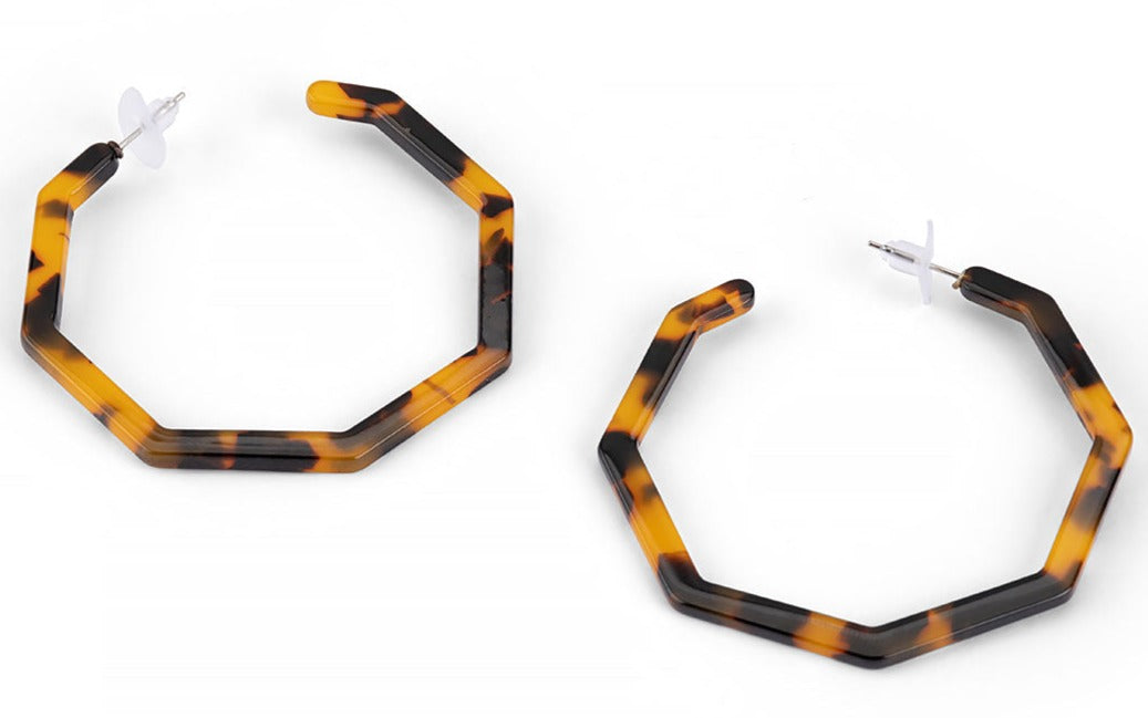 HEXAGON RESIN TORTOISE HOOP EARRINGS