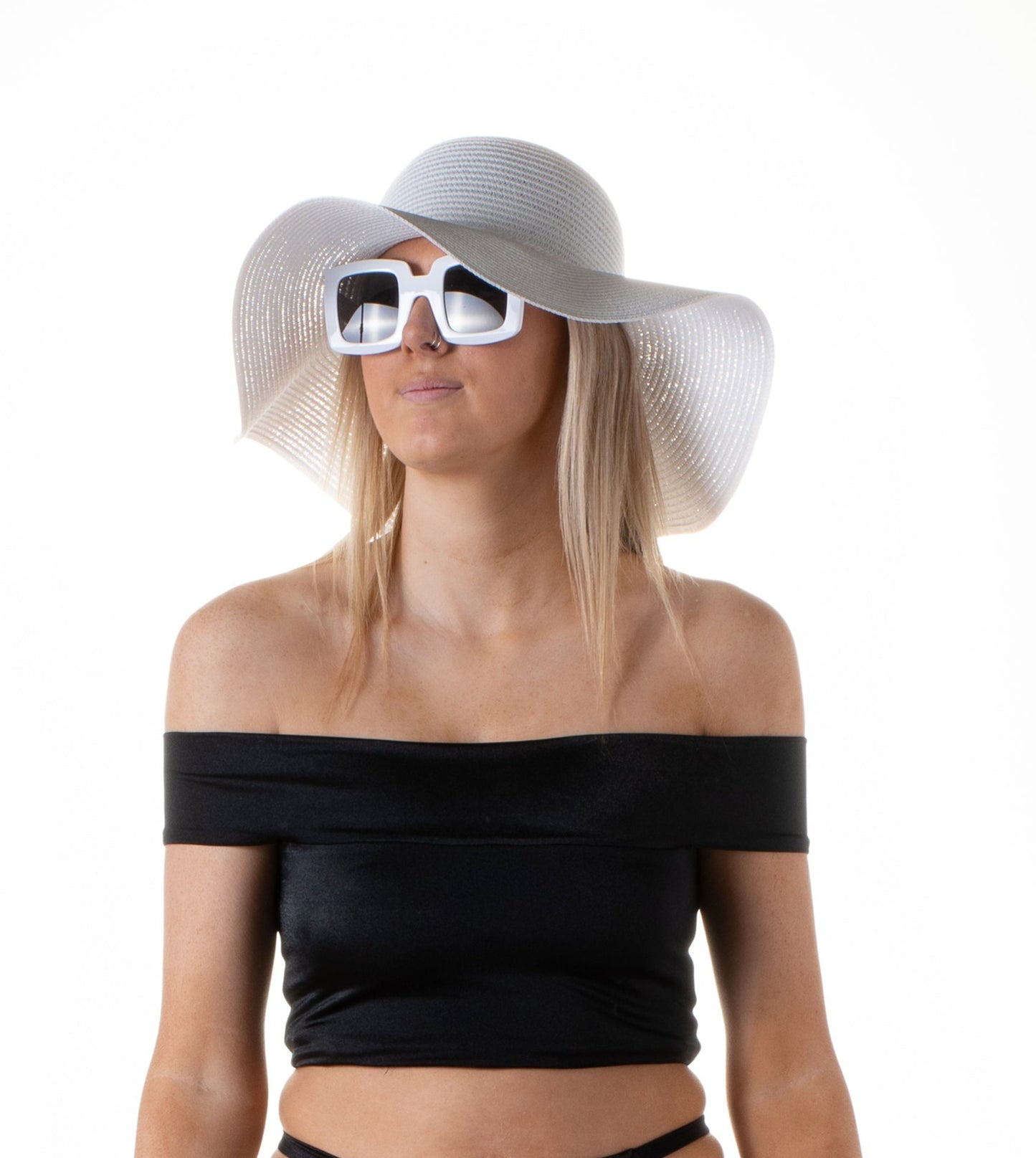 OVERSIZED SQUARE SUNGLASSES IN WHITE