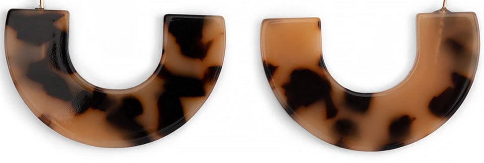 HOOK RESIN TORTOISE EARRINGS