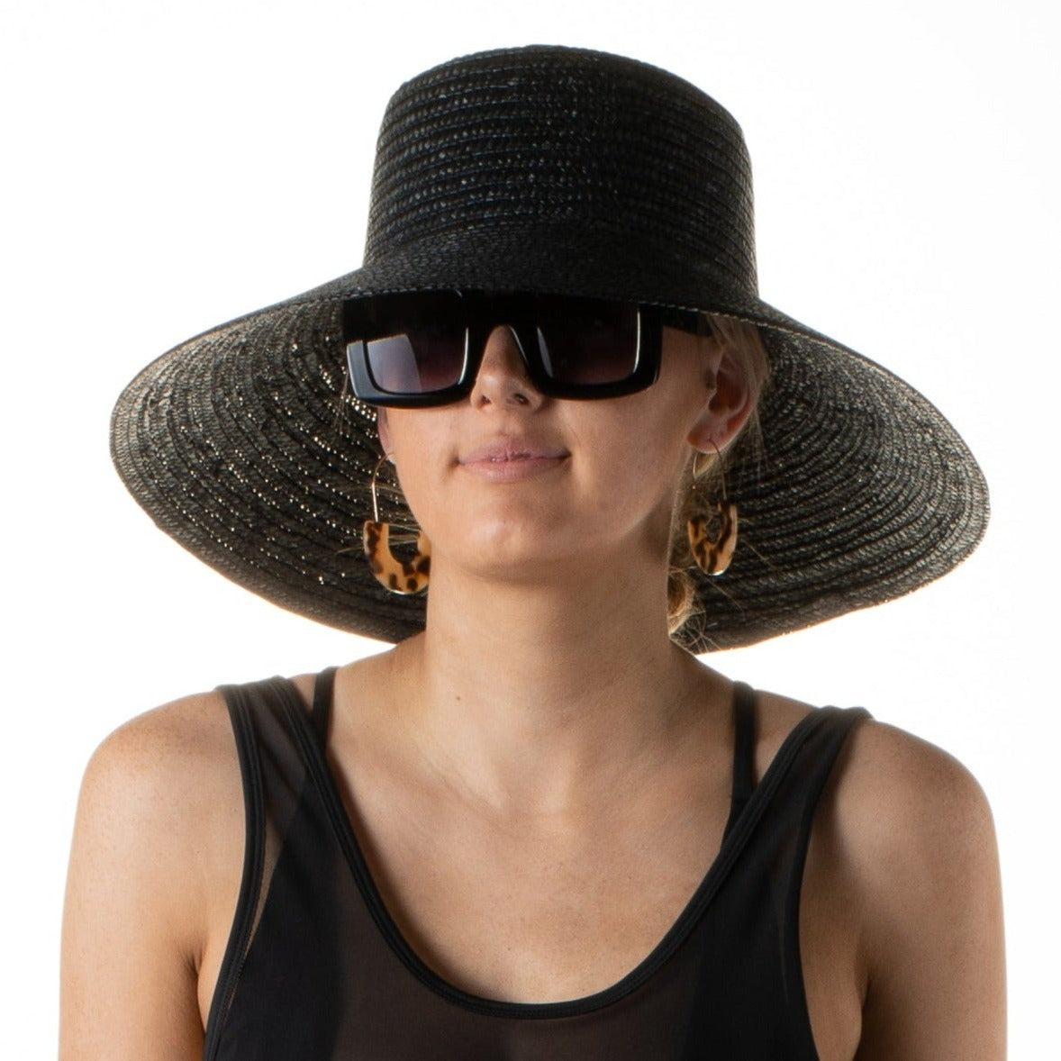 OVERSIZED SQUARE SUNGLASSES IN BLACK